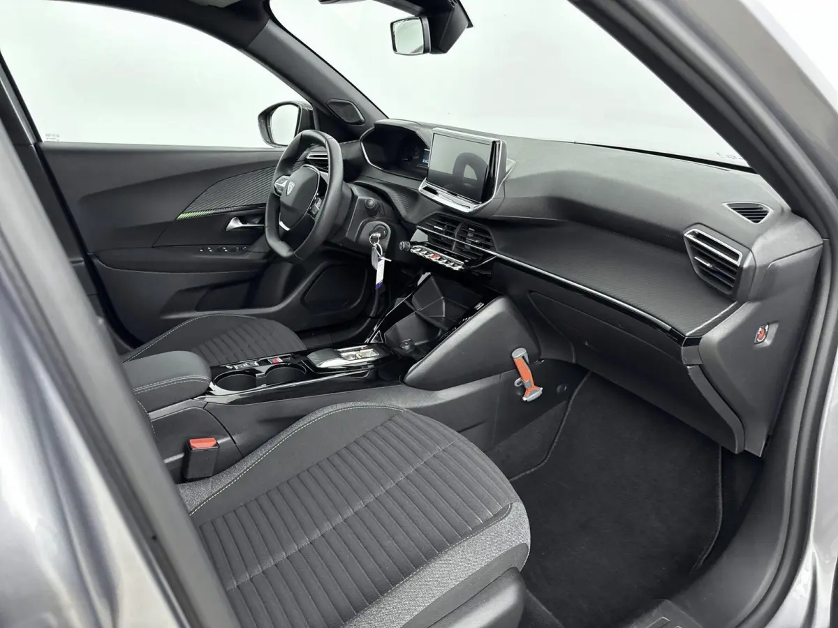 EV Active 50 kWh | ACCU 97% | 1ste eigenaar | Apple CarPlay | Cruise control | LED verlichting | Climate control |