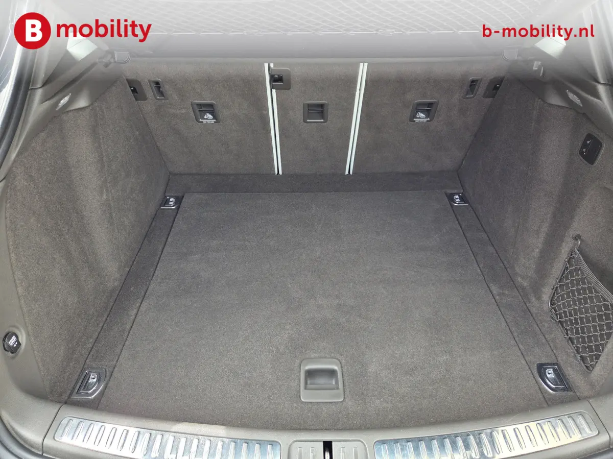 3.0 S Trekhaak 2400kg Panoramadak Surround View Lane Assist | Adaptive Cruise Control | Bose Sound | Stoelverwarming