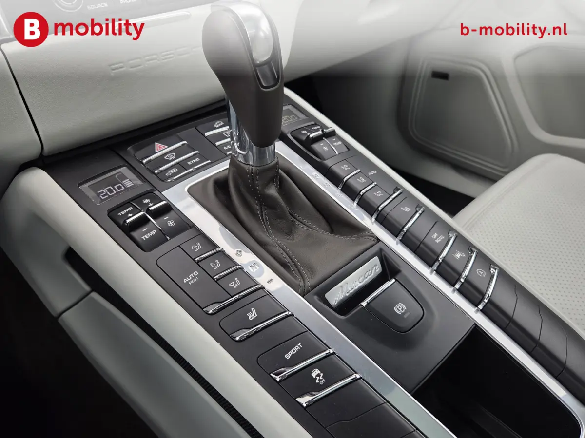 3.0 S Trekhaak 2400kg Panoramadak Surround View Lane Assist | Adaptive Cruise Control | Bose Sound | Stoelverwarming