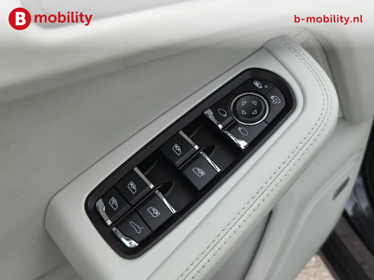 3.0 S Trekhaak 2400kg Panoramadak Surround View Lane Assist | Adaptive Cruise Control | Bose Sound | Stoelverwarming