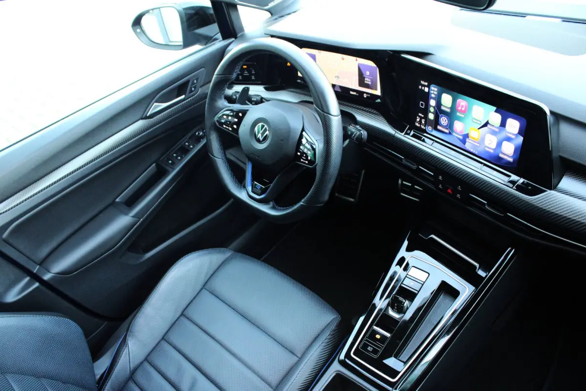 2.0 TSI R 4M R20 PERFORMANCE | 20 JAHRE | AKRAPOVIC | LEDER | PANO | H&K | CAMERA | ACC | LED IQ | 19"ESTORIL | 1E
