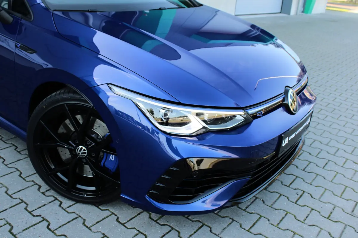 2.0 TSI R 4M R20 PERFORMANCE | 20 JAHRE | AKRAPOVIC | LEDER | PANO | H&K | CAMERA | ACC | LED IQ | 19"ESTORIL | 1E