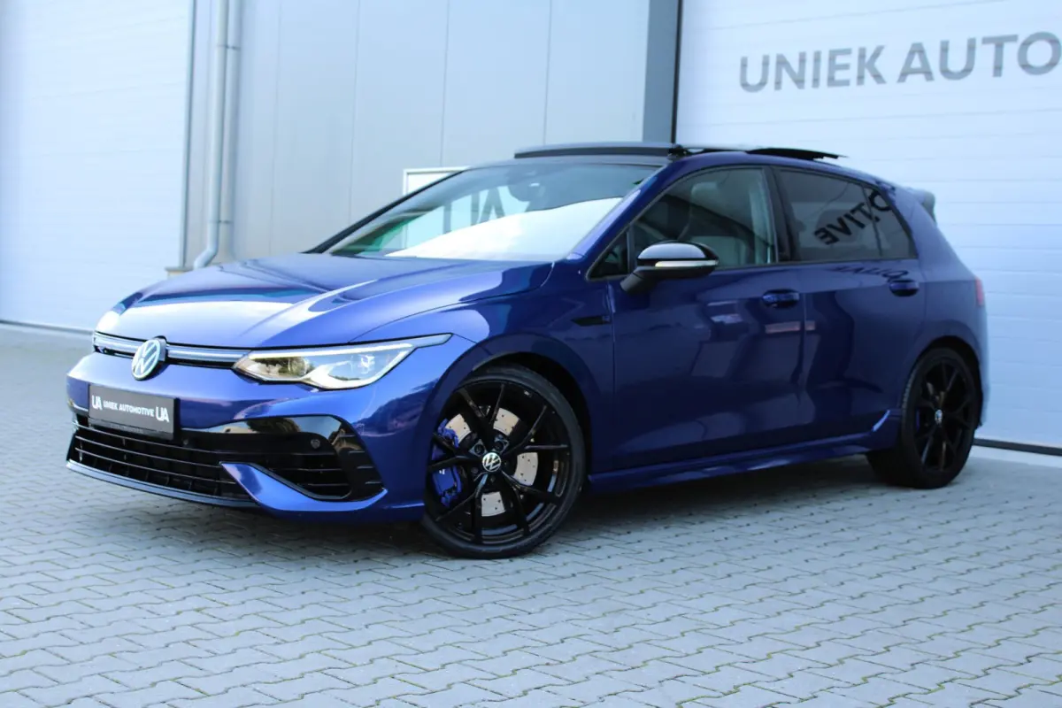 2.0 TSI R 4M R20 PERFORMANCE | 20 JAHRE | AKRAPOVIC | LEDER | PANO | H&K | CAMERA | ACC | LED IQ | 19"ESTORIL | 1E