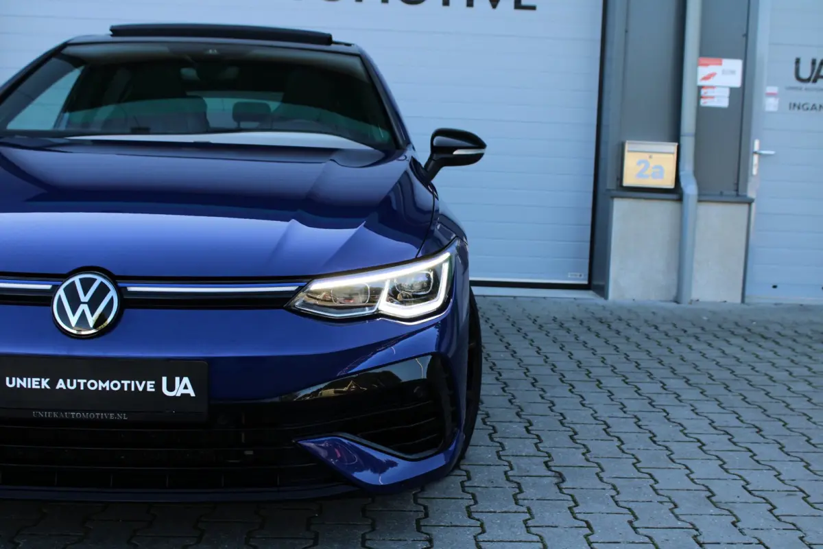 2.0 TSI R 4M R20 PERFORMANCE | 20 JAHRE | AKRAPOVIC | LEDER | PANO | H&K | CAMERA | ACC | LED IQ | 19"ESTORIL | 1E