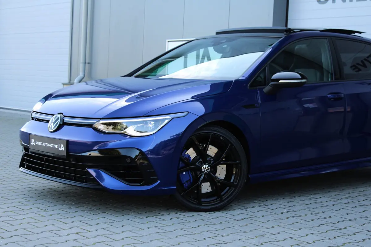 2.0 TSI R 4M R20 PERFORMANCE | 20 JAHRE | AKRAPOVIC | LEDER | PANO | H&K | CAMERA | ACC | LED IQ | 19"ESTORIL | 1E