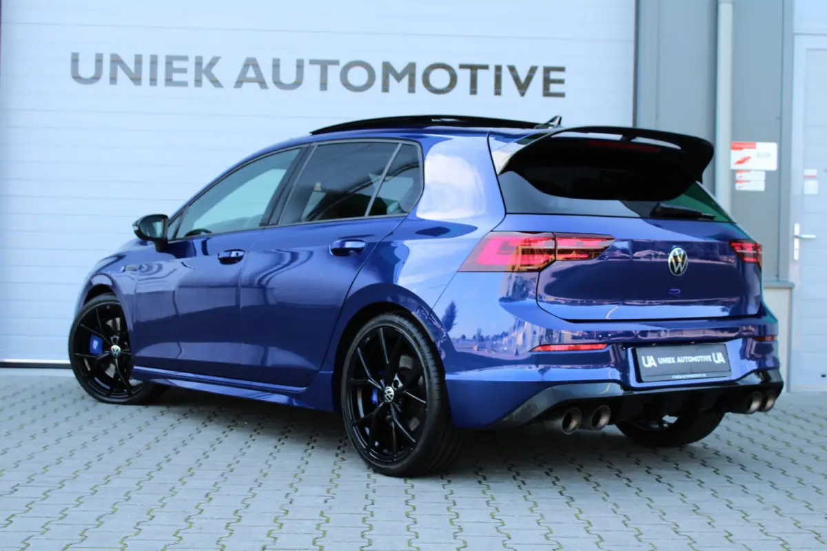 2.0 TSI R 4M R20 PERFORMANCE | 20 JAHRE | AKRAPOVIC | LEDER | PANO | H&K | CAMERA | ACC | LED IQ | 19"ESTORIL | 1E