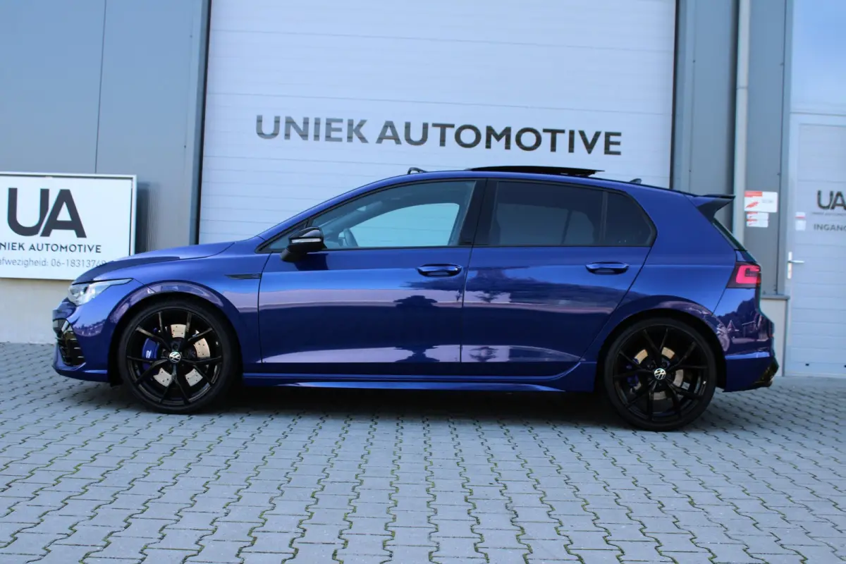 2.0 TSI R 4M R20 PERFORMANCE | 20 JAHRE | AKRAPOVIC | LEDER | PANO | H&K | CAMERA | ACC | LED IQ | 19"ESTORIL | 1E