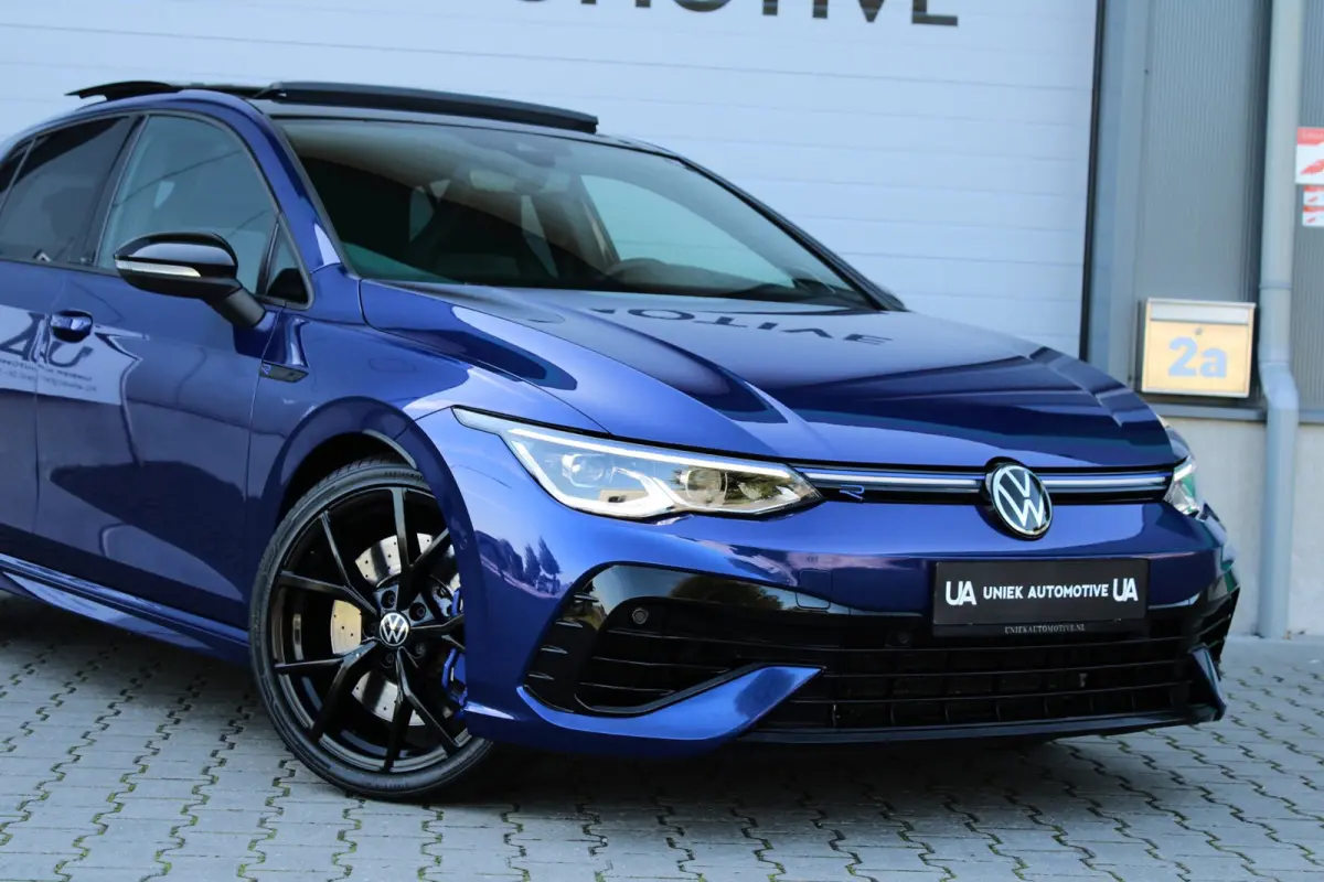 2.0 TSI R 4M R20 PERFORMANCE | 20 JAHRE | AKRAPOVIC | LEDER | PANO | H&K | CAMERA | ACC | LED IQ | 19"ESTORIL | 1E