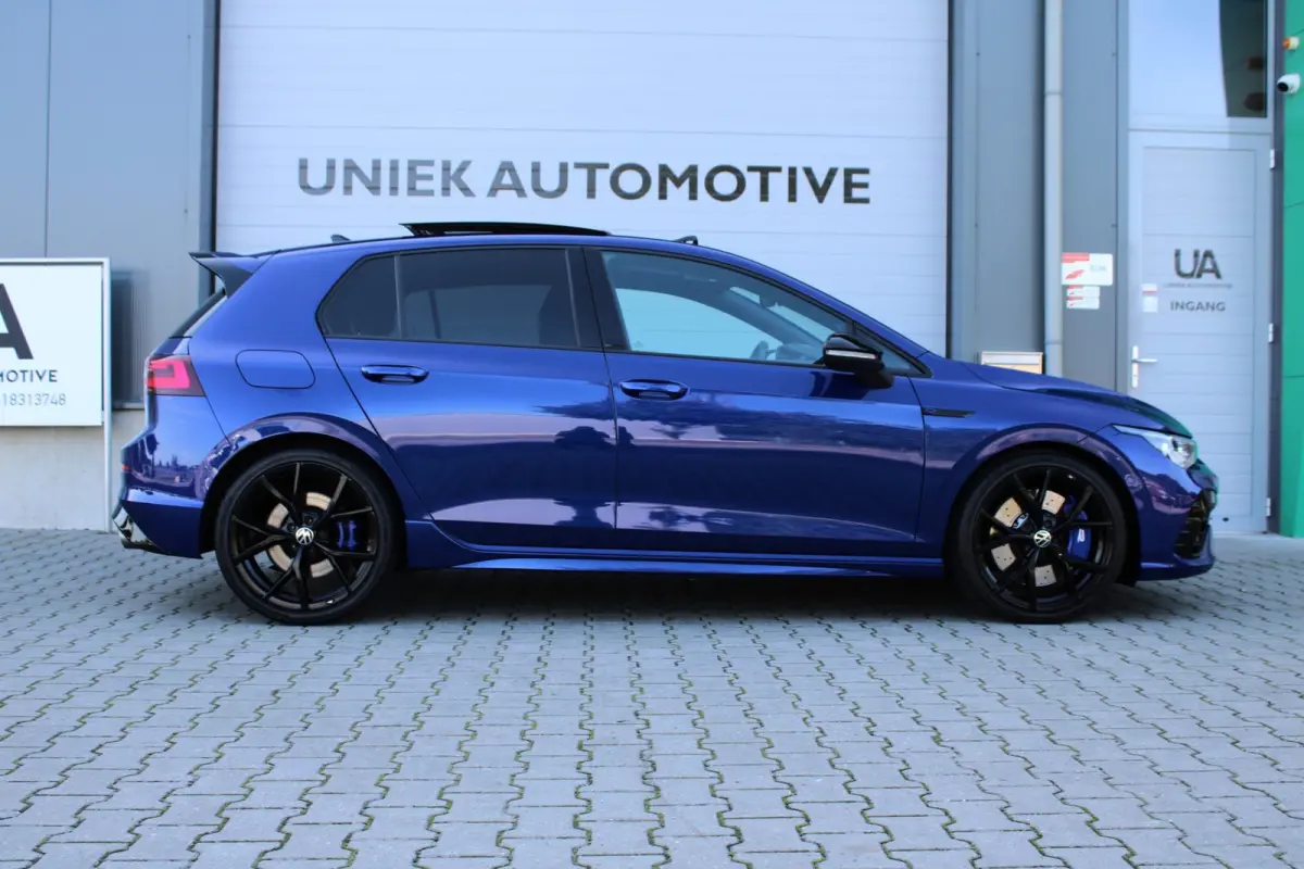 2.0 TSI R 4M R20 PERFORMANCE | 20 JAHRE | AKRAPOVIC | LEDER | PANO | H&K | CAMERA | ACC | LED IQ | 19"ESTORIL | 1E