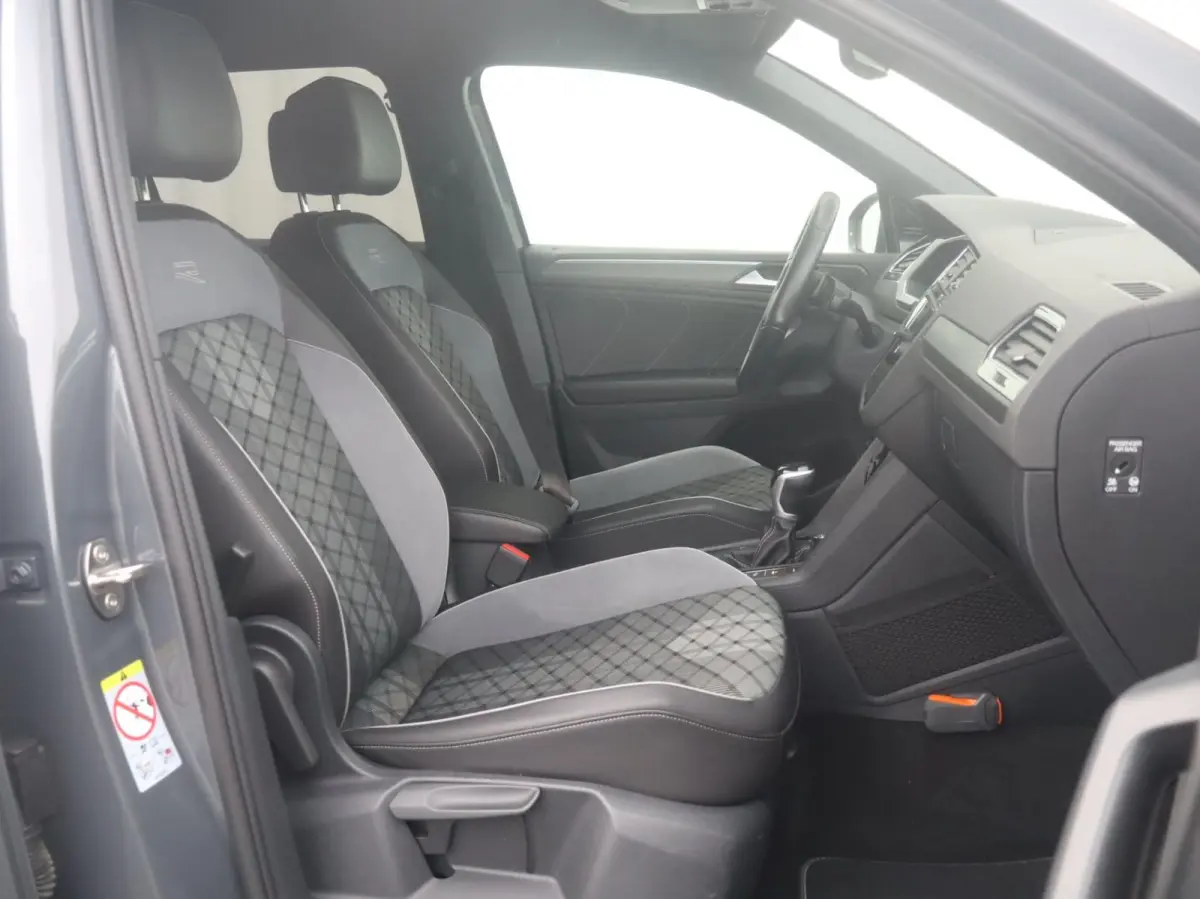 1.4 TSI eHybrid 245pk DSG R-Line Business+ | Soh 90% | Winter Pakket | Trailer Pakket
