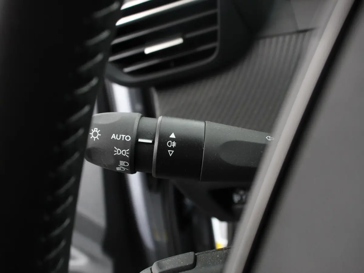 EV Allure 50 kWh Navigatie Apple Carplay Android Auto Camera Parkeerhulp Adaptive cruise control Dodehoekassistent Full Led Climate Control Virtual Cockpit Lichtmetalen velgen