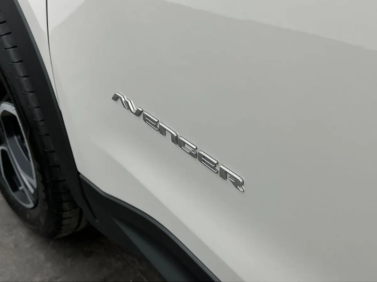 1.2 e-Hybrid Summit | DEMOVOORDEEL | Camera | Navigatie | Stoel&Stuur Verwarming| Elektrische Achterklep | JBL | 2+6 JAAR GARANTIE