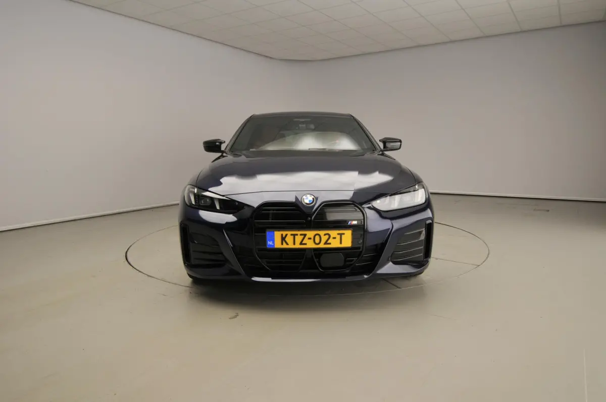 M60 | M-Sportpakket | LED | Leder | HUD | Active Cruise | Panoramadak | Sportstoelen | DAB | Harman-Karton Sound | Alu 20 Inch