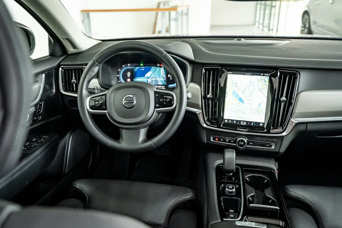 T6 350PK AWD Plus Dark | 360° | Panoramadak | 19" | Power Seats | HK Audio | Climate Pack