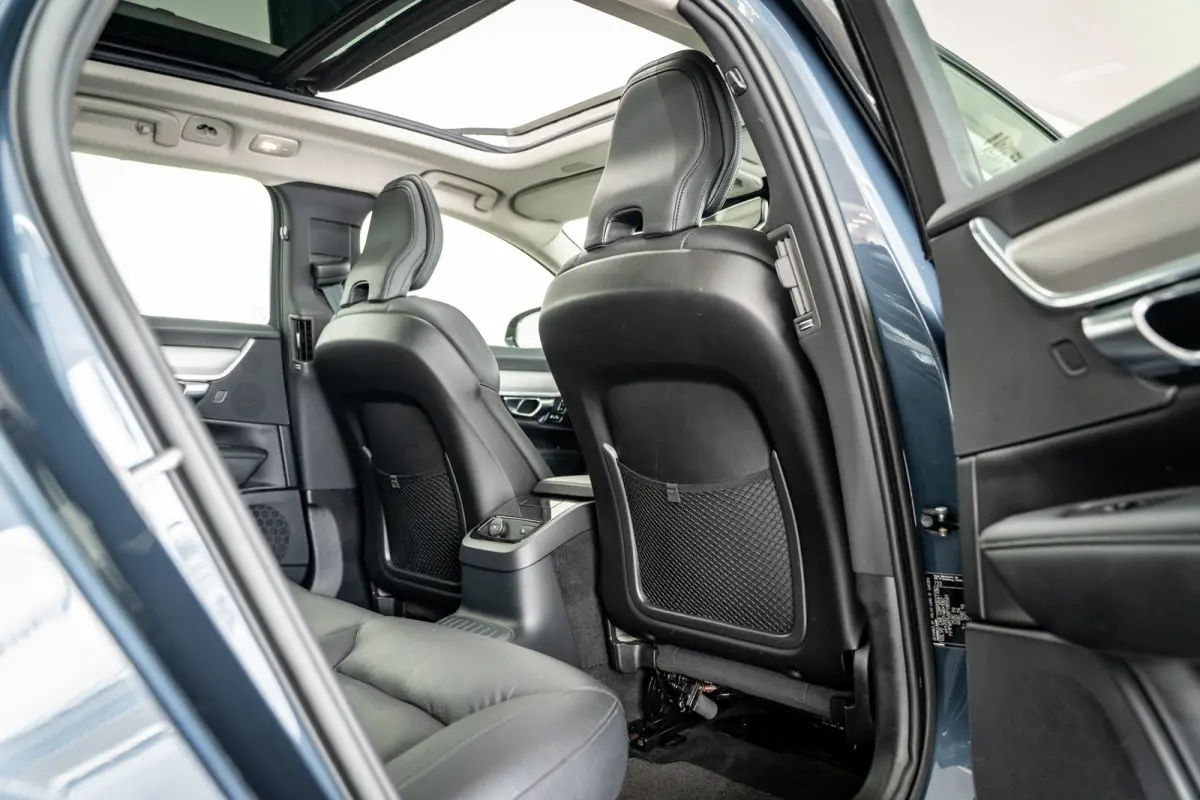T6 350PK AWD Plus Dark | 360° | Panoramadak | 19" | Power Seats | HK Audio | Climate Pack