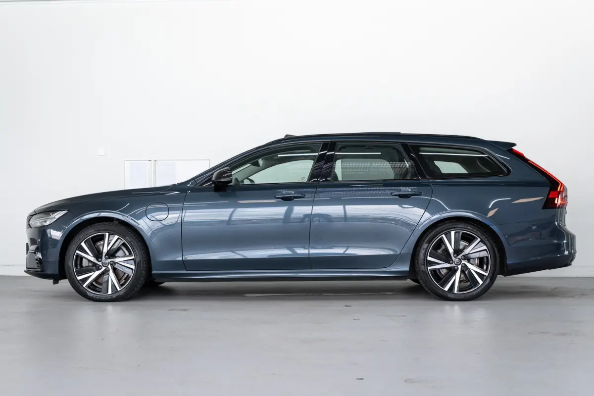 T6 350PK AWD Plus Dark | 360° | Panoramadak | 19" | Power Seats | HK Audio | Climate Pack