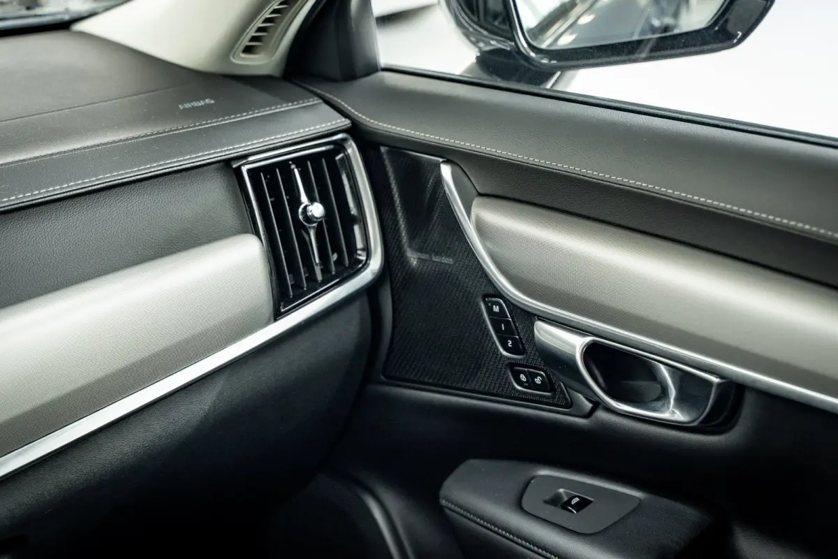 T6 350PK AWD Plus Dark | 360° | Panoramadak | 19" | Power Seats | HK Audio | Climate Pack