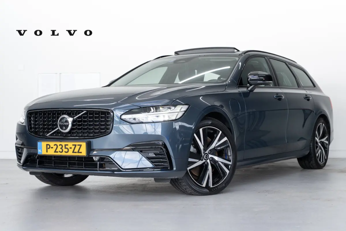 T6 350PK AWD Plus Dark | 360° | Panoramadak | 19" | Power Seats | HK Audio | Climate Pack