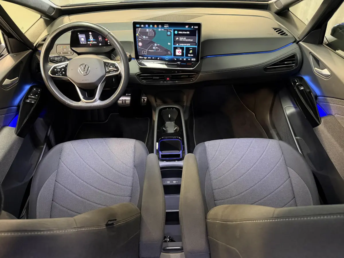 Pure 52 kWh 18"/SOH 99%/Adaptieve Cruise/Apple Carplay & Android Auto/DAB/Navigatie/Sfeerverlichting/Camera/Stuur + stoelverwarming