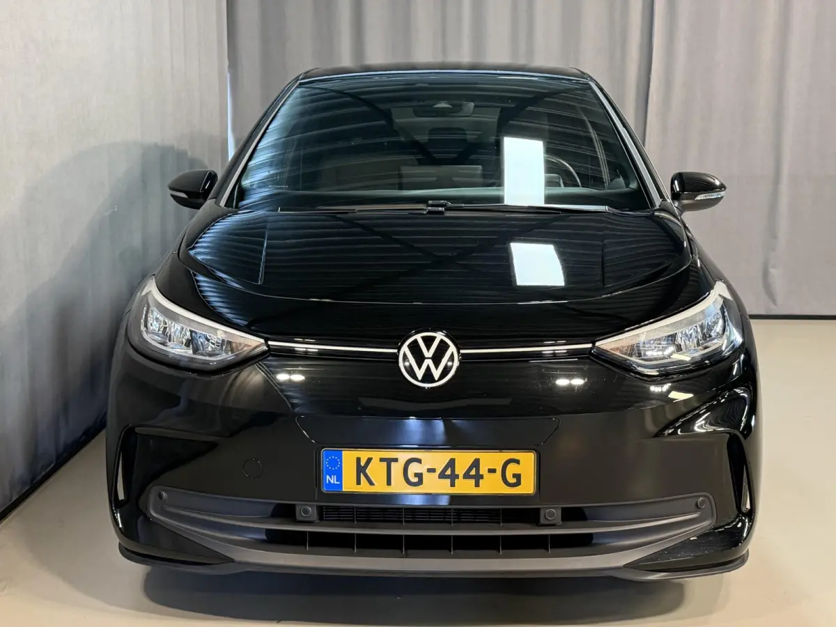 Pure 52 kWh 18"/SOH 99%/Adaptieve Cruise/Apple Carplay & Android Auto/DAB/Navigatie/Sfeerverlichting/Camera/Stuur + stoelverwarming