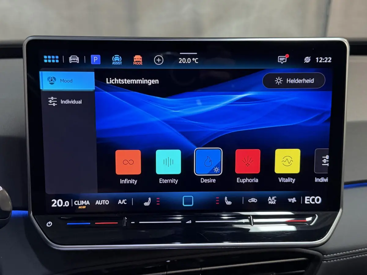 Pure 52 kWh 18"/SOH 99%/Adaptieve Cruise/Apple Carplay & Android Auto/DAB/Navigatie/Sfeerverlichting/Camera/Stuur + stoelverwarming