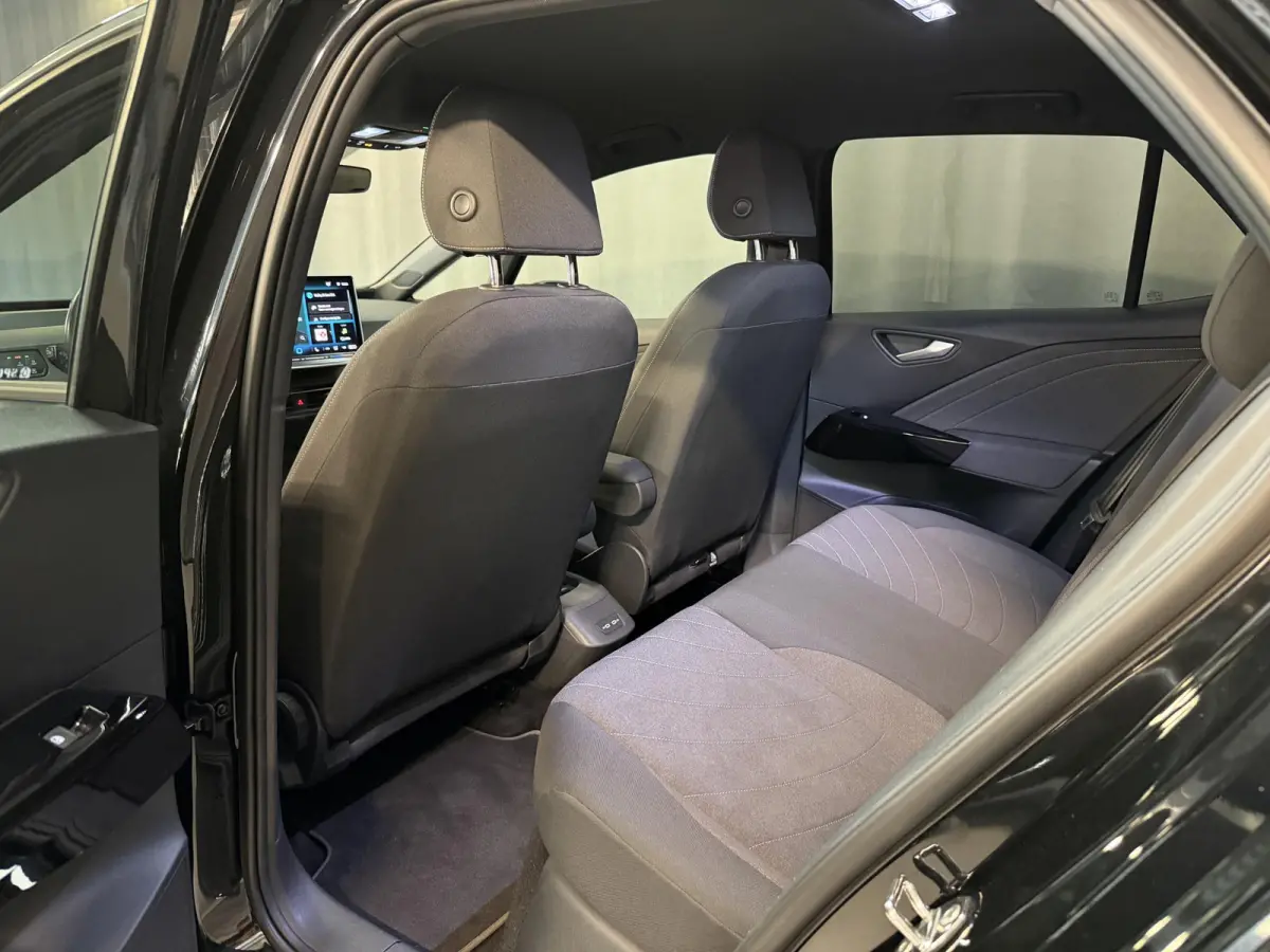 Pure 52 kWh 18"/SOH 99%/Adaptieve Cruise/Apple Carplay & Android Auto/DAB/Navigatie/Sfeerverlichting/Camera/Stuur + stoelverwarming