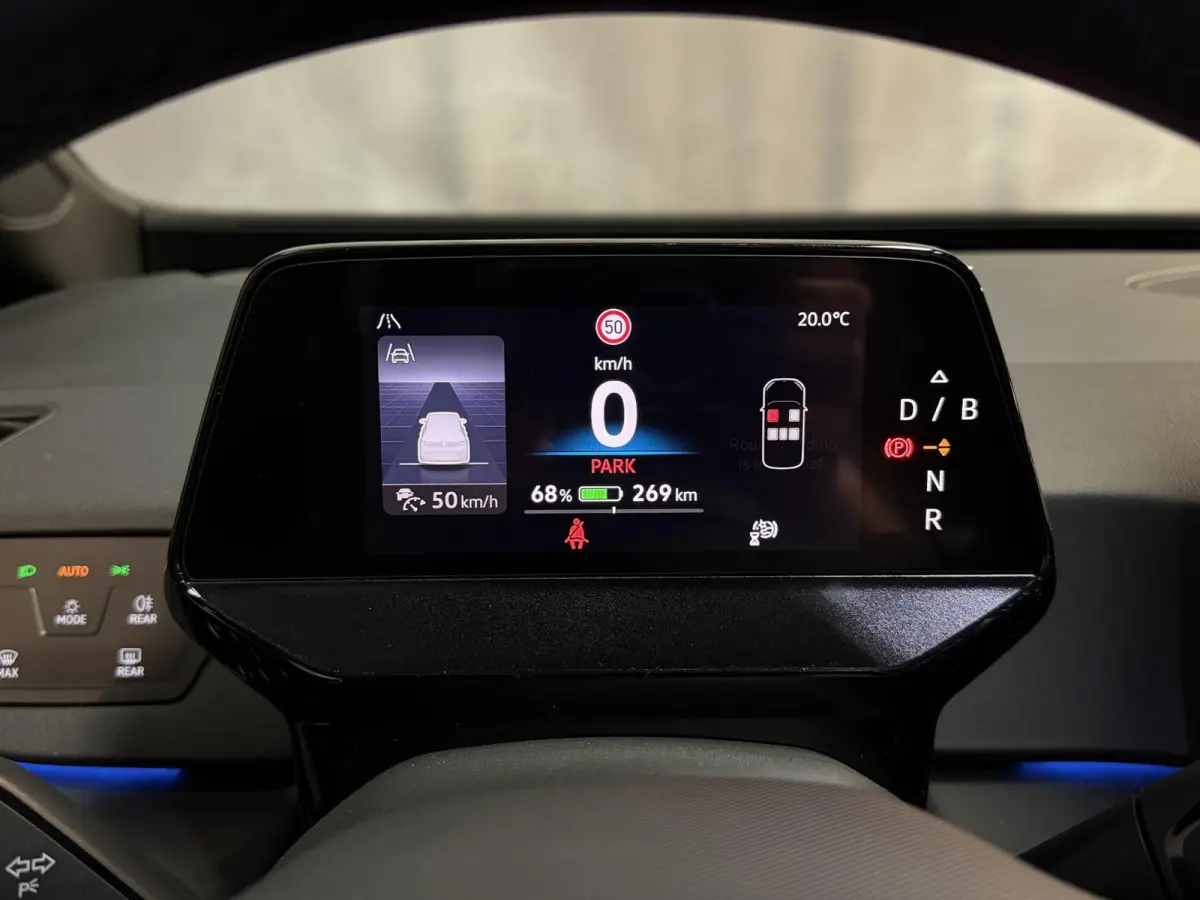 Pure 52 kWh 18"/SOH 99%/Adaptieve Cruise/Apple Carplay & Android Auto/DAB/Navigatie/Sfeerverlichting/Camera/Stuur + stoelverwarming