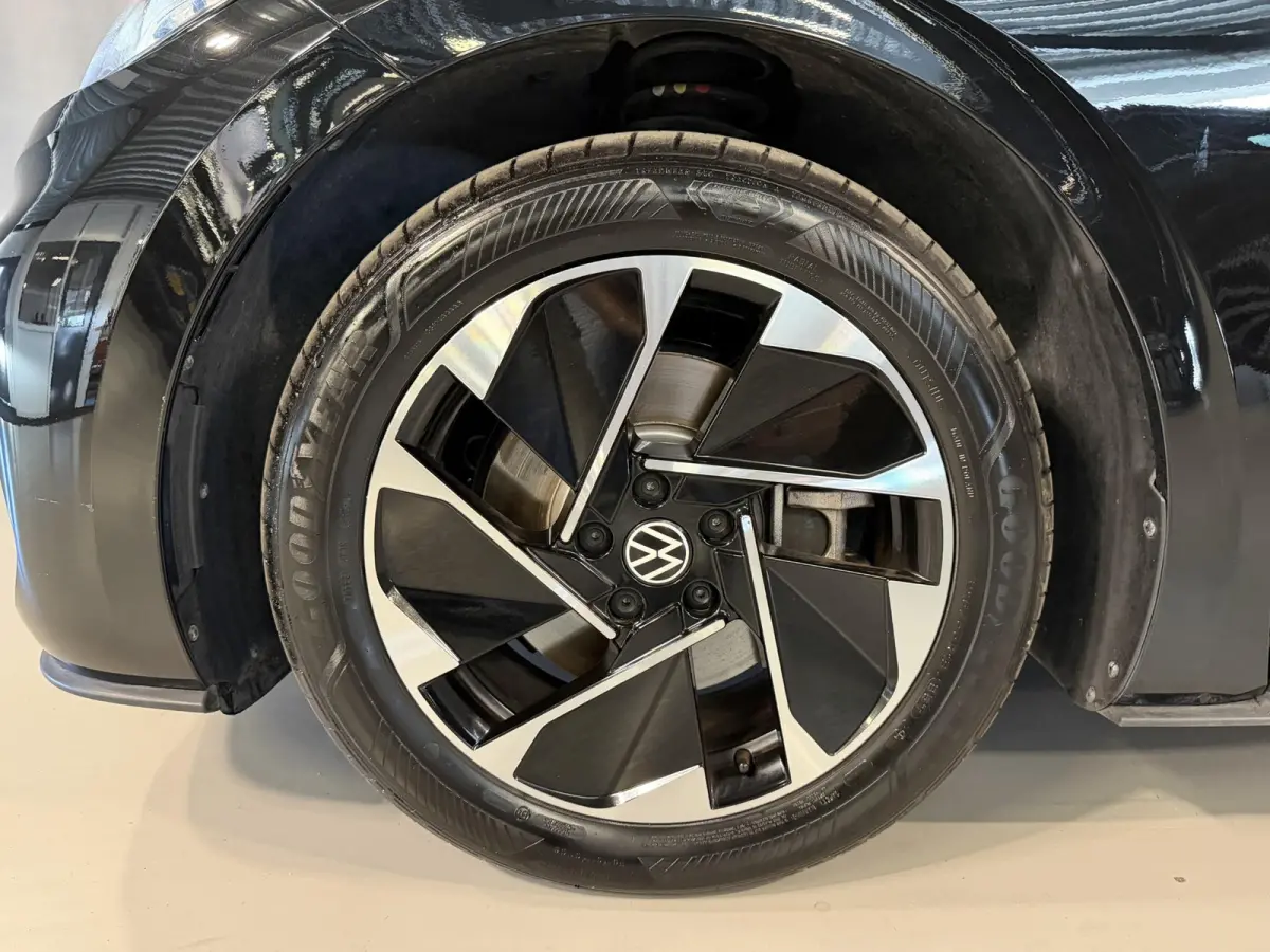 Pure 52 kWh 18"/SOH 99%/Adaptieve Cruise/Apple Carplay & Android Auto/DAB/Navigatie/Sfeerverlichting/Camera/Stuur + stoelverwarming