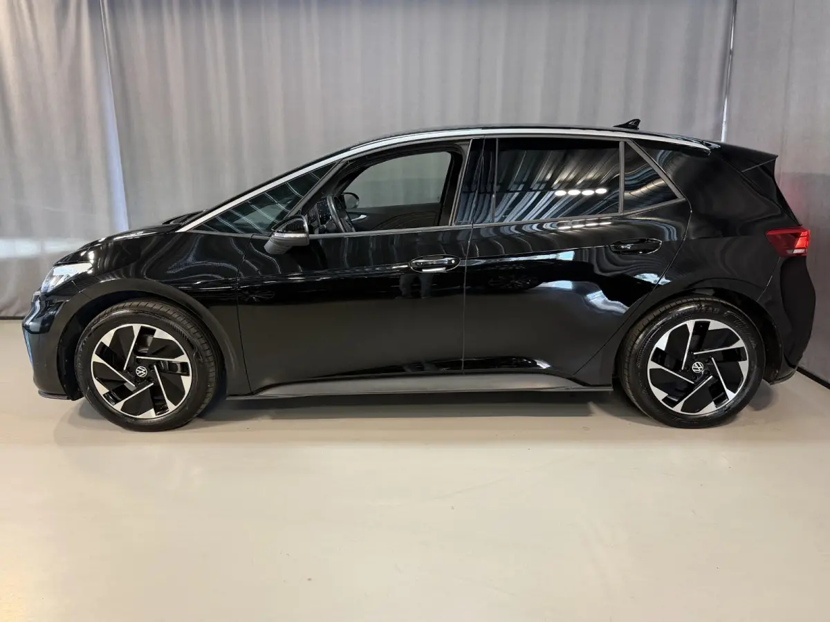 Pure 52 kWh 18"/SOH 99%/Adaptieve Cruise/Apple Carplay & Android Auto/DAB/Navigatie/Sfeerverlichting/Camera/Stuur + stoelverwarming