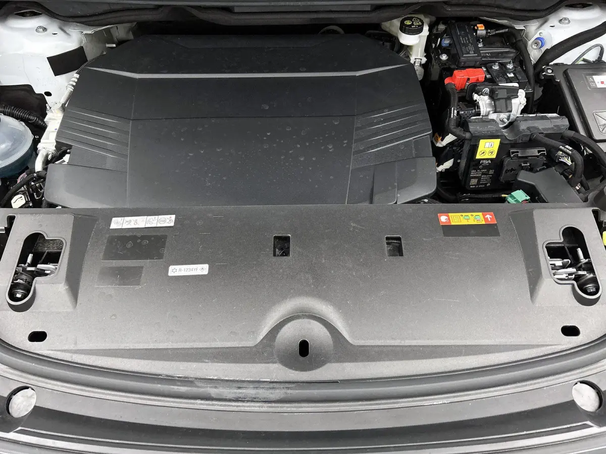 GT 73 kWh | ACCU 97% | Navigatie | Alcantara Bekleding | Achteruitrijcamera | Elektrische Achterklep | Apple Carplay / Android Auto |