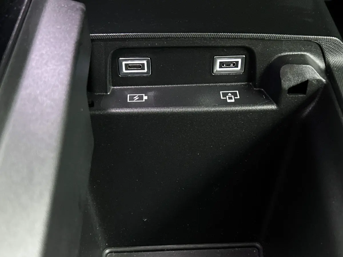 GT 73 kWh | ACCU 97% | Navigatie | Alcantara Bekleding | Achteruitrijcamera | Elektrische Achterklep | Apple Carplay / Android Auto |