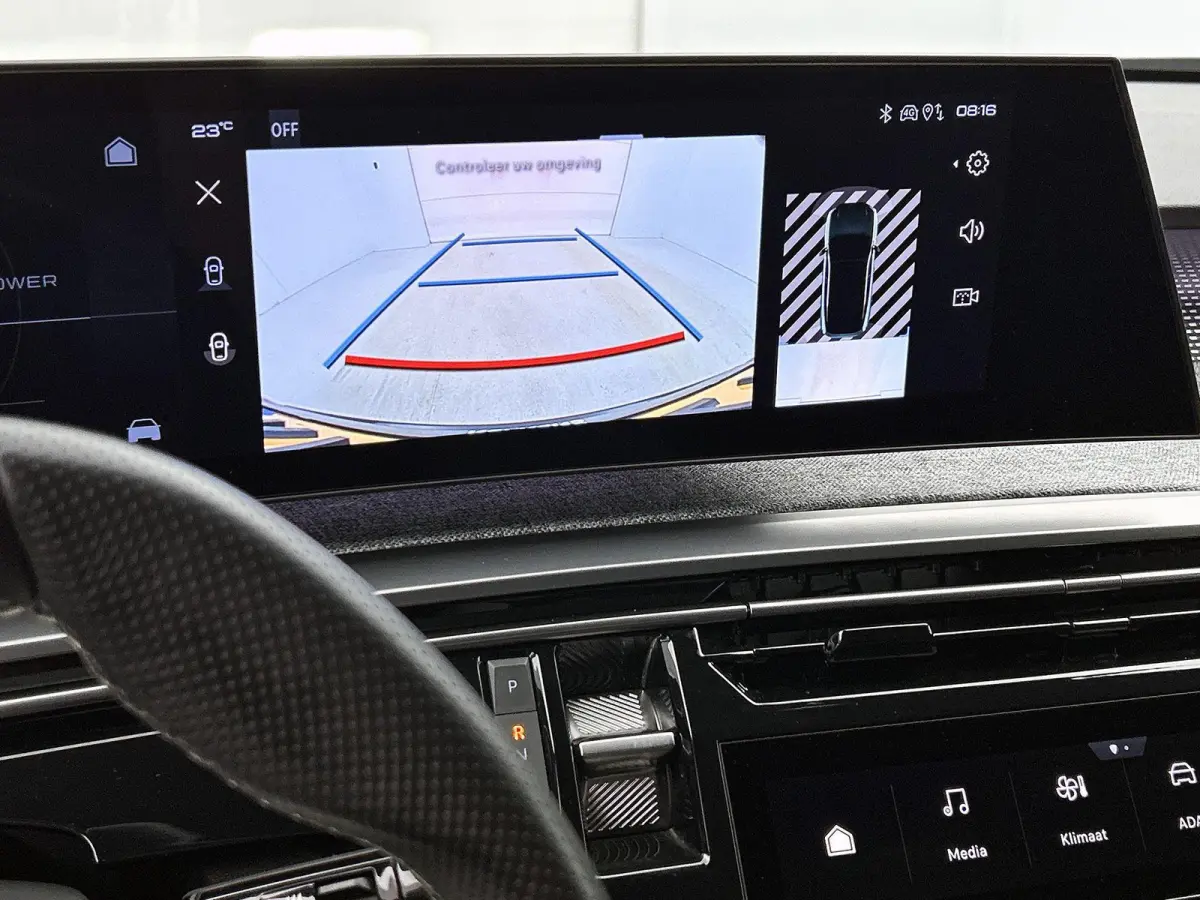 GT 73 kWh | ACCU 97% | Navigatie | Alcantara Bekleding | Achteruitrijcamera | Elektrische Achterklep | Apple Carplay / Android Auto |