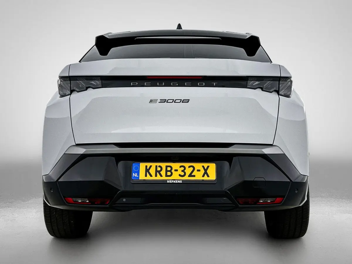 GT 73 kWh | ACCU 97% | Navigatie | Alcantara Bekleding | Achteruitrijcamera | Elektrische Achterklep | Apple Carplay / Android Auto |