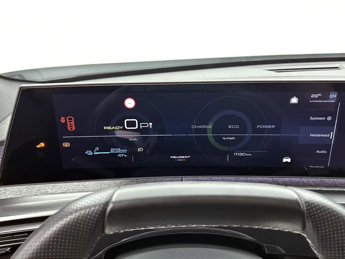 GT 73 kWh | ACCU 97% | Navigatie | Alcantara Bekleding | Achteruitrijcamera | Elektrische Achterklep | Apple Carplay / Android Auto |