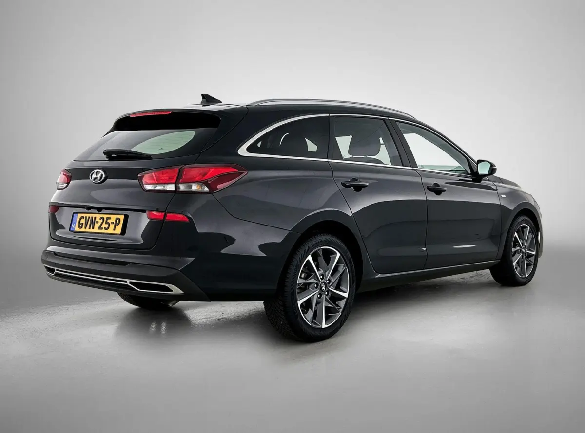1.0 T-GDi MHEV Comfort Smart | Automaat | Navigatie | Achteruitrijcamera | DAB | Virtual Cockpit | Cruise Control | Climate Control | Lichtmetalen Velgen |