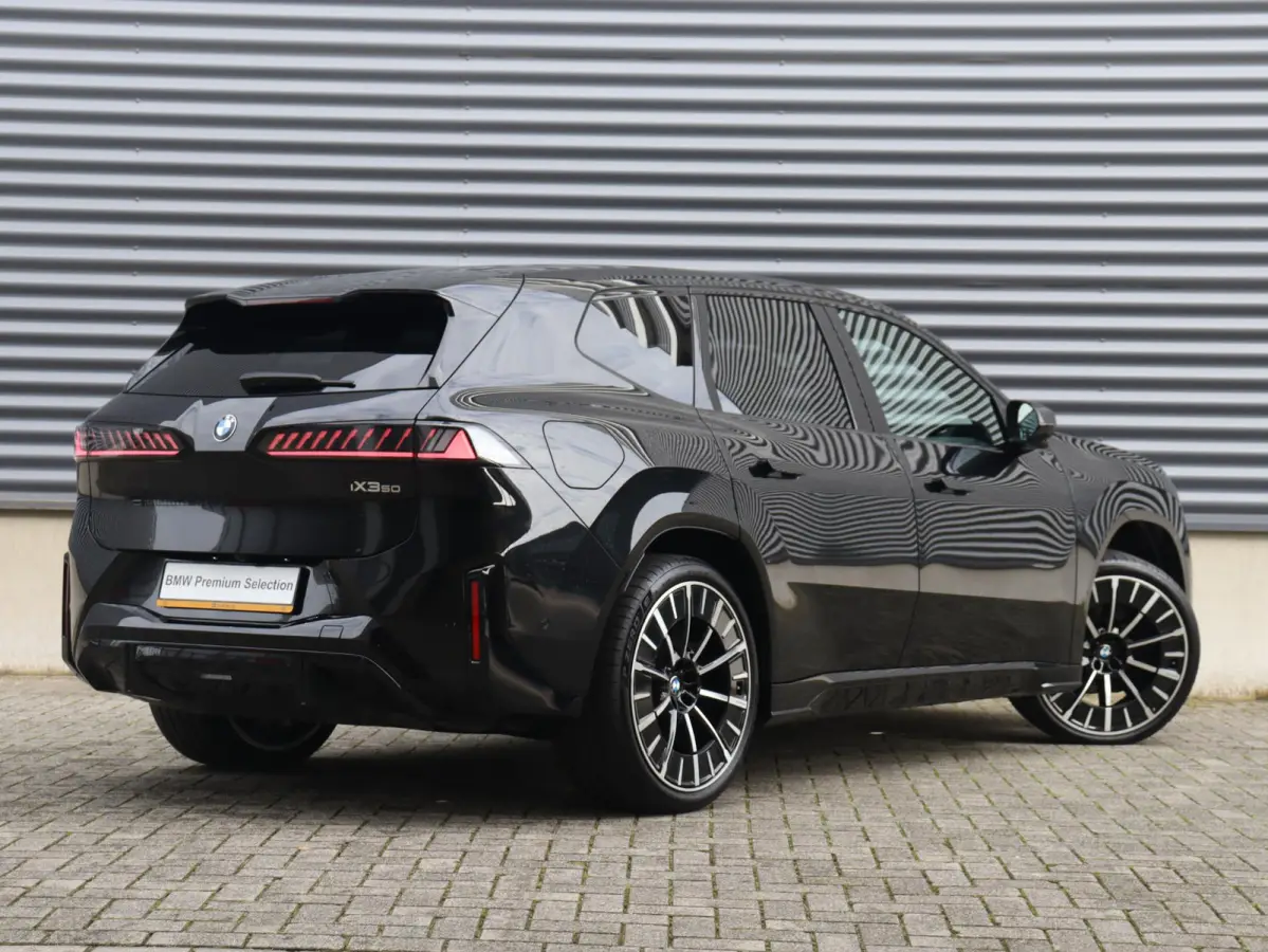 50 xDrive | Direct Beschikbaar! | M Sportpakket | Panodak | Head-Up | Trekhaak | Driving Assistant Plus | Harman Kardon | Parking Assistant Prof. | SoH 100% | 22'' LMV