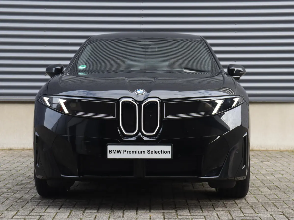 50 xDrive | Direct Beschikbaar! | M Sportpakket | Panodak | Head-Up | Trekhaak | Driving Assistant Plus | Harman Kardon | Parking Assistant Prof. | SoH 100% | 22'' LMV