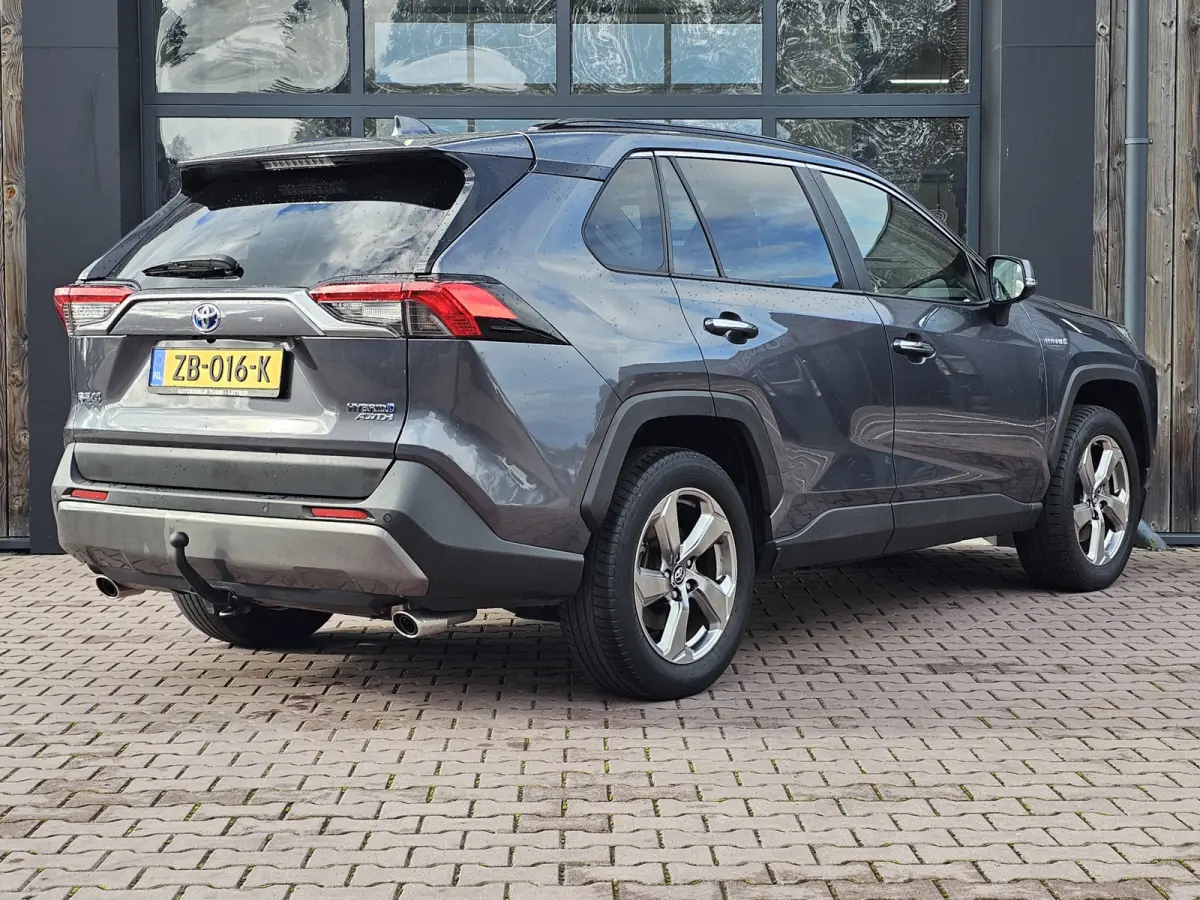 2.5 Hybrid AWD Executive | LED | Trekhaak | Leder | Stoelverwarming | ACC | Elek. achterklep | Keyless | Navi | Elek. verstelb. stoelen |