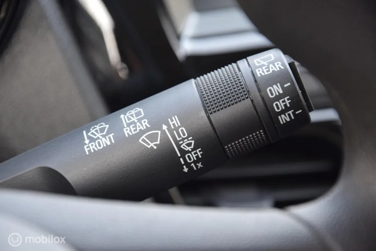 1.0 Online Edition Navi Cruise Control & Apple Carplay