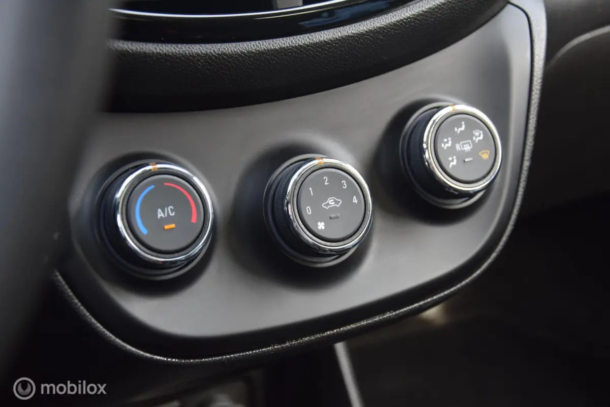 1.0 Online Edition Navi Cruise Control & Apple Carplay