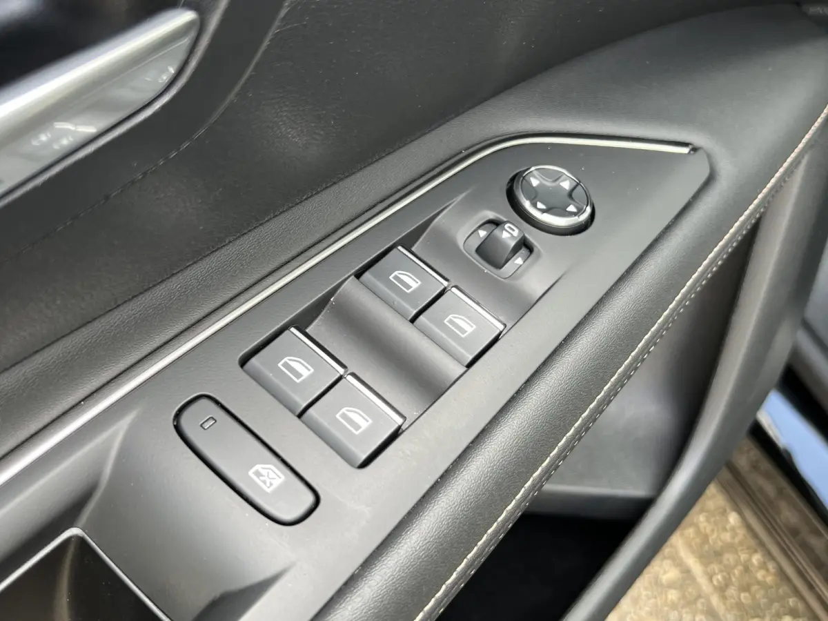 1.6 HYbrid 225 GT 360 Camera / Panoramadak / FOCAL / Trekhaak