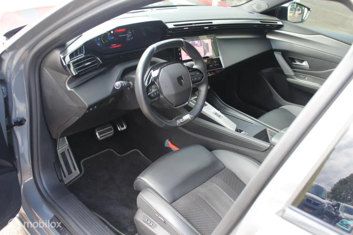 1.6 Plug-in Hybrid GT Massage/360Camera/18Inch