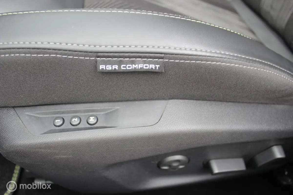 1.6 Plug-in Hybrid GT Massage/360Camera/18Inch