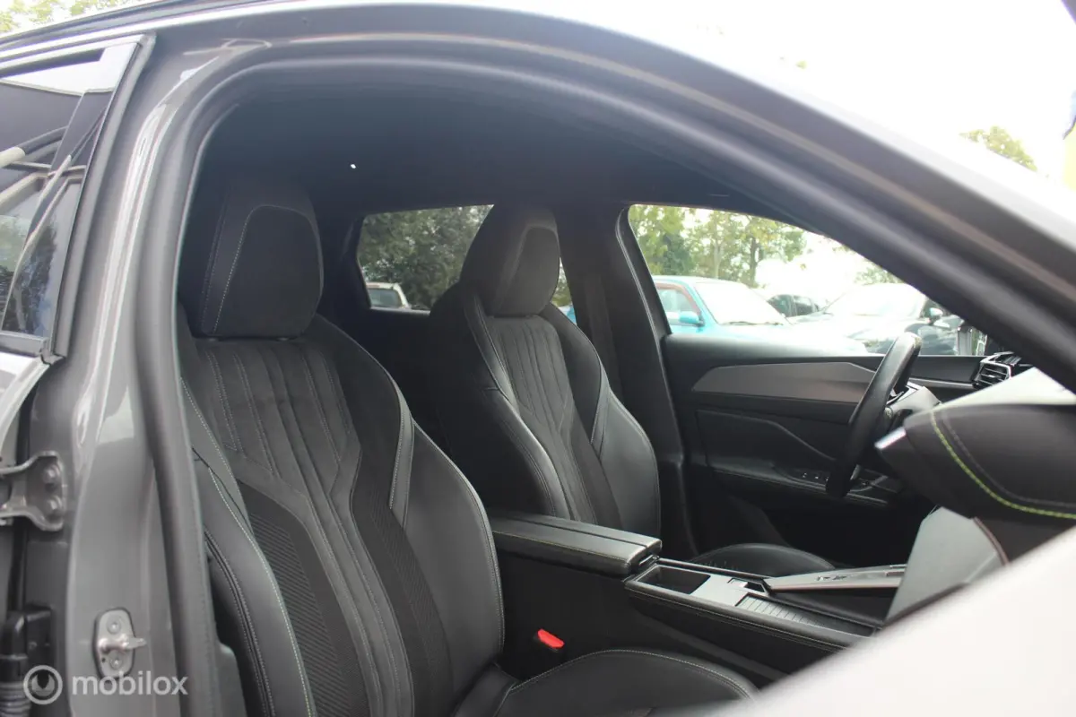 1.6 Plug-in Hybrid GT Massage/360Camera/18Inch