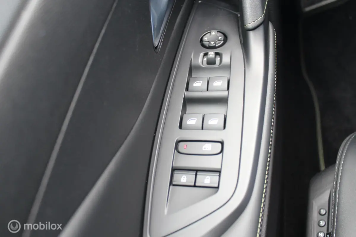 1.6 Plug-in Hybrid GT Massage/360Camera/18Inch