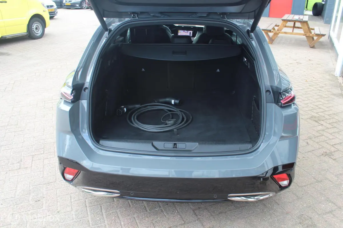1.6 Plug-in Hybrid GT Massage/360Camera/18Inch
