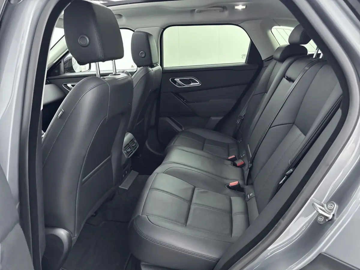 2.0 P400e Edition | Facelift | Alarm klasse 5 | PDC V+A en camera | Panoramadak | 20 inch LM | Keyless |