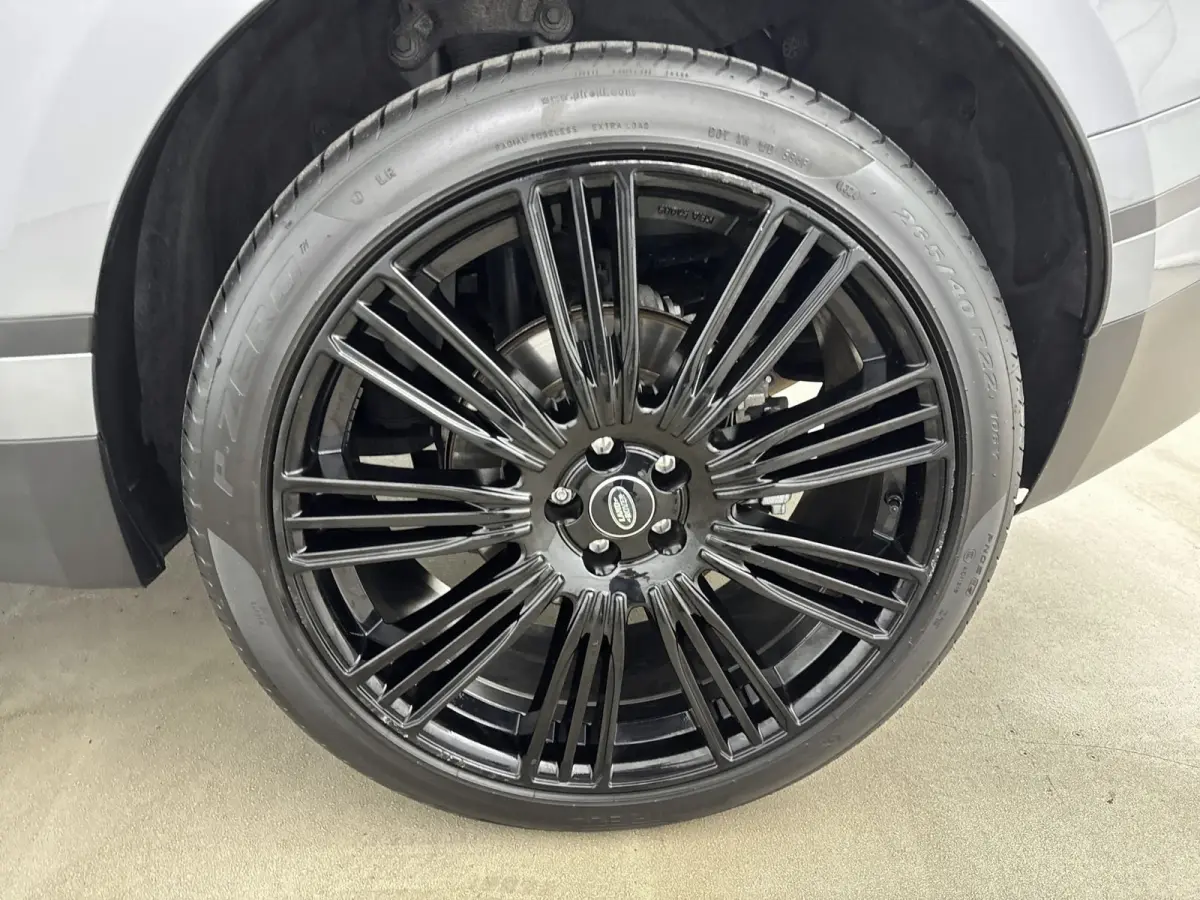 2.0 P400e Edition | Facelift | Alarm klasse 5 | PDC V+A en camera | Panoramadak | 20 inch LM | Keyless |