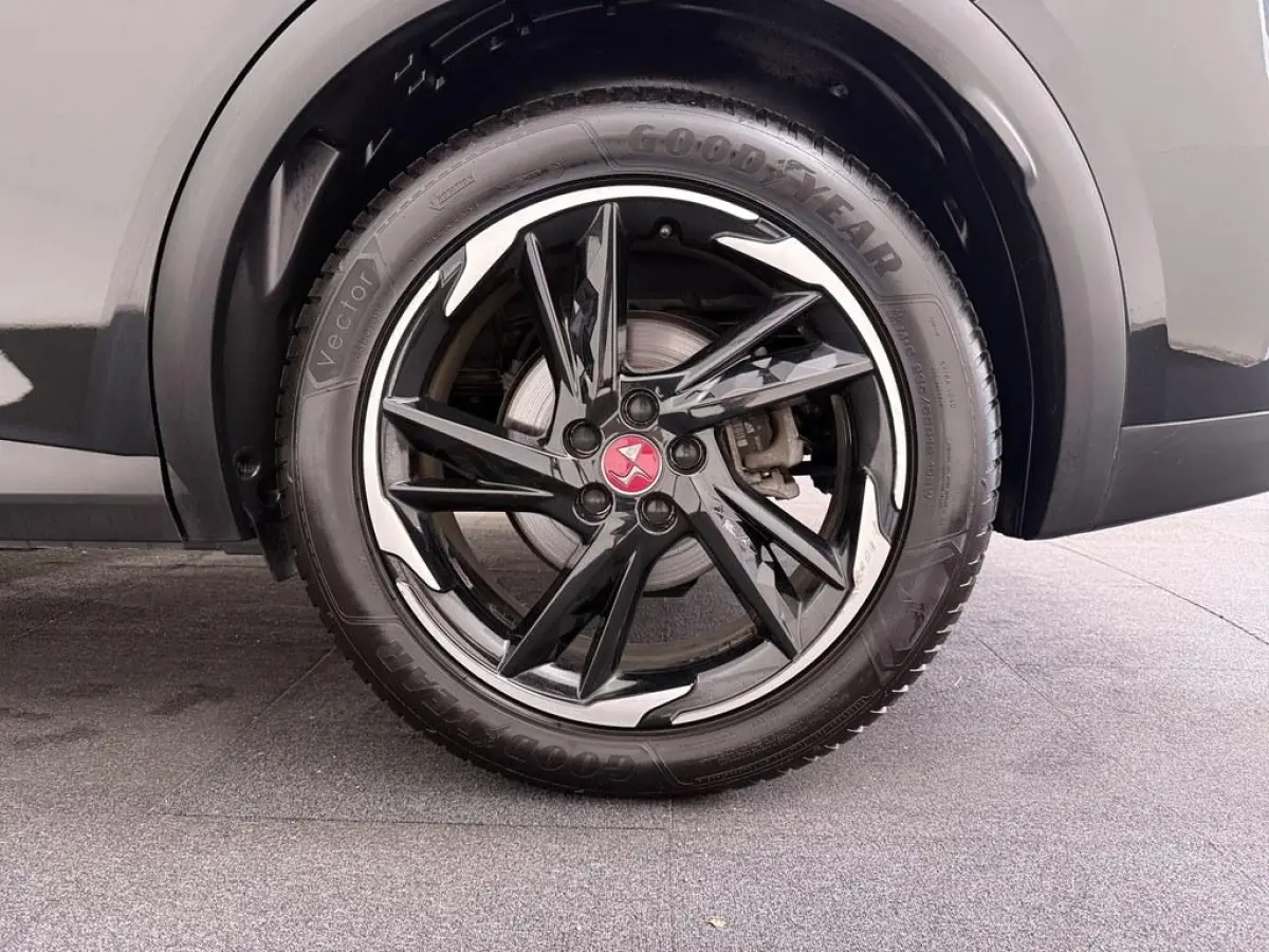 Plug-in Hybrid 225pk Performance Line Alcantara/ Nav/Camera/Vc/Dab/Led