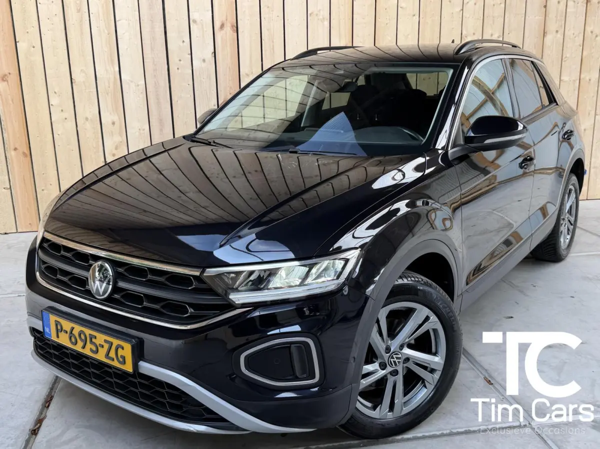 1.0 TSI Life 75 Edition Apple CarPlay/Android Auto | Airconditioning | Cruise control adaptief | LED koplampen | Lichtmetalen velgen | Rijstrooksensor | Getint glas | Achteruitrijcamera